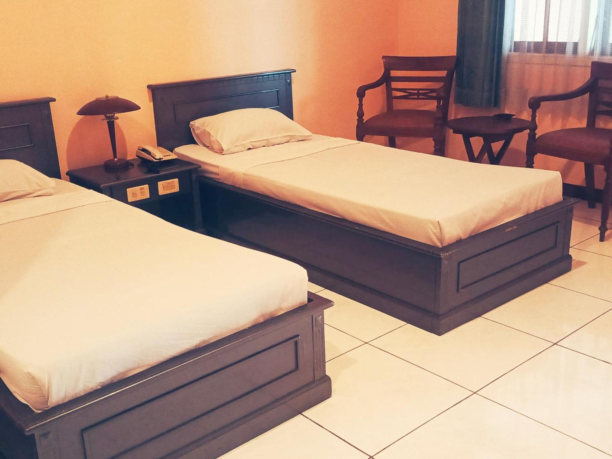 Hotel Wijaya Purwokerto Exterior foto